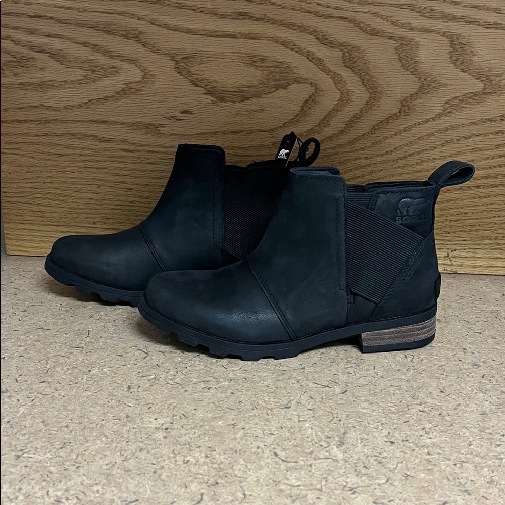 Black Leather Sorel Ankle Boots for Women